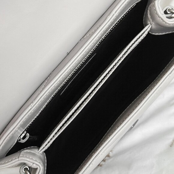 Saint Laurent Toy Monogram Matelasse LouLou Bag - Picture 12 of 16